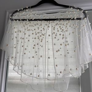 Pearl / beaded shall